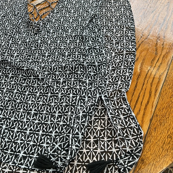 Kona Sol black and white swim cover up with tassels. Size XL. - Picture 7 of 11